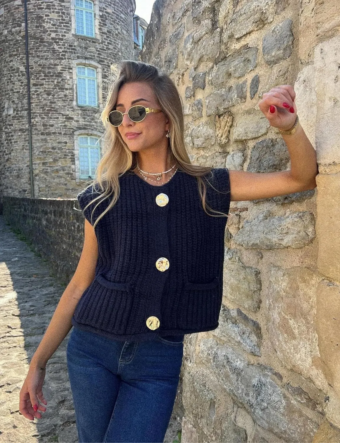 Women's Sleeveless Chunky Knit Top Casual Cropped Button Down Sweater Vest Open Front Cardigan with Pockets